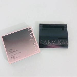 Mary Kay compact
